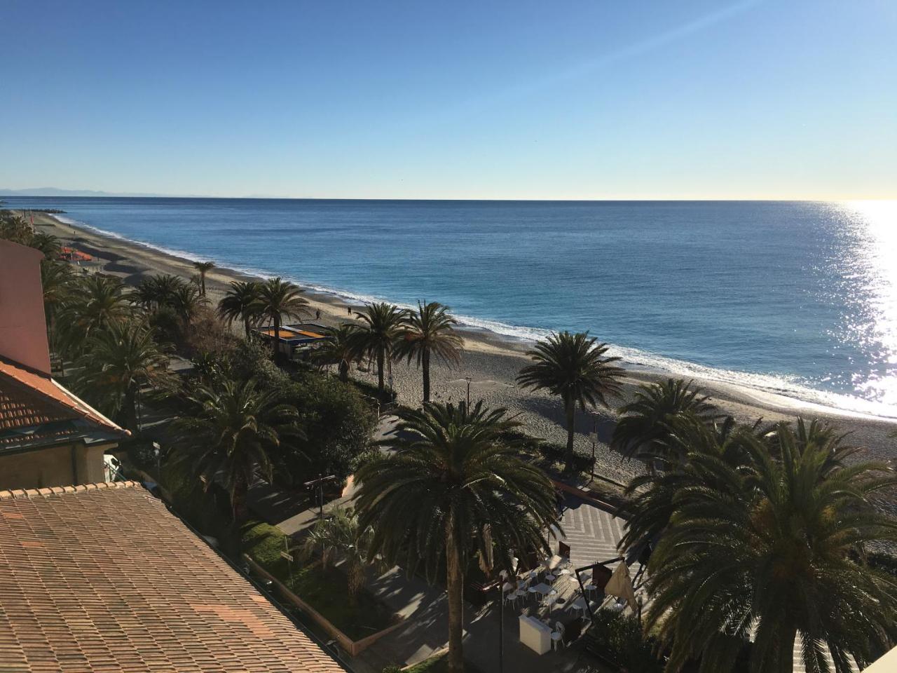 La Villetta Appartamenti Per Vacanze Finale Ligure Exterior foto